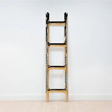 Drab Hanger