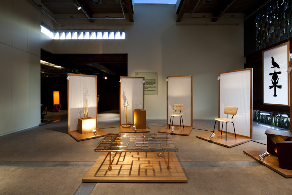 Exposição Parece mas não é 2012