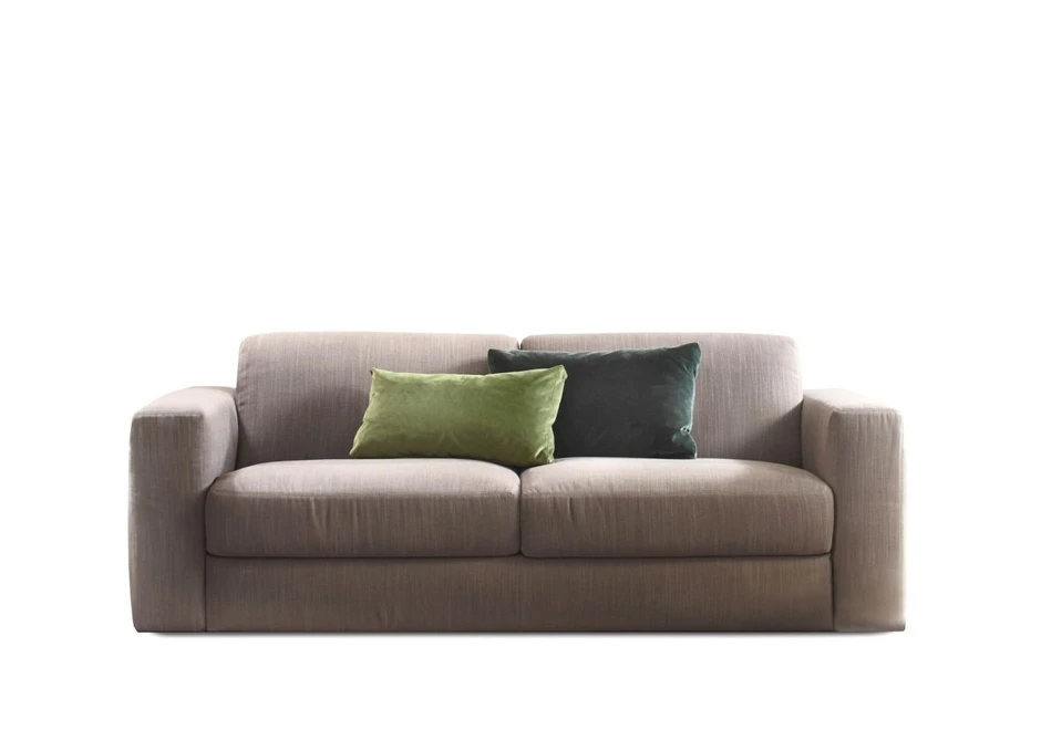 Sofá-cama de espuma e estofamento em tecido rosa claro, visto de frente, em um fundo branco.