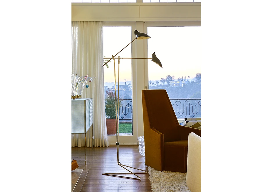 Luminária de chão Doublepod com hastes de aço giratórias e duas opções de cúpulas giratórias 320 grau - foto 3