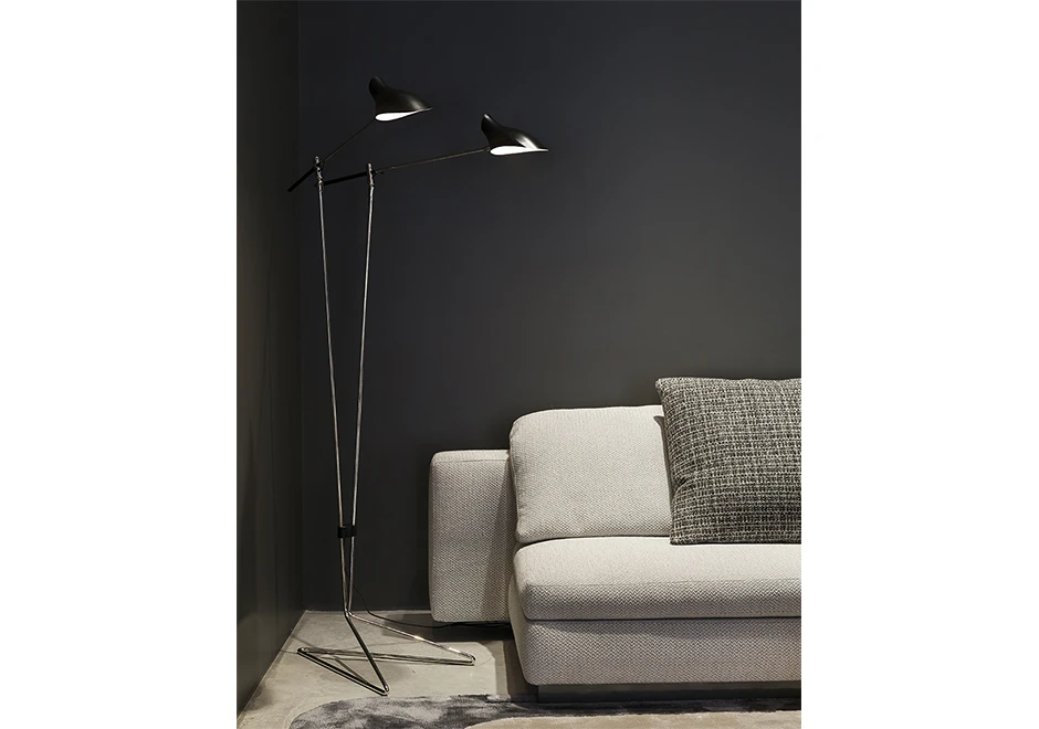 Luminária de chão Doublepod com hastes de aço giratórias e duas opções de cúpulas giratórias 320 grau - foto 4