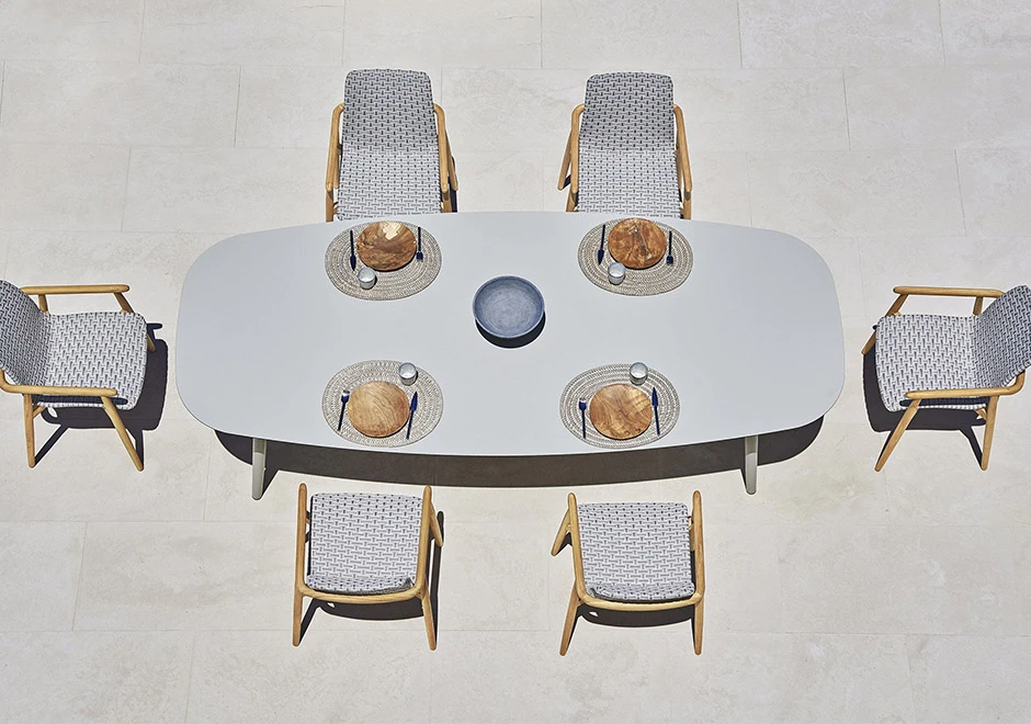 Mesa de jantar Ellisse com estrutura em alumínio pintado e tampo em cerâmica ou laminado - foto 2