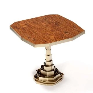 Mesa edição limitada Lascas Fitas TM (Campana) com estrutura de latão e tampo em lascas de madeira