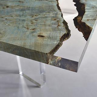 Mesa de jantar Uranus com tampo de duas tábuas de madeira de choupo e resina transparente - foto 7