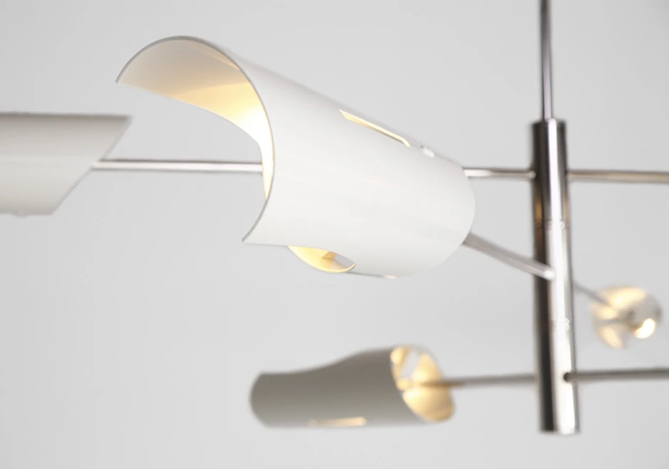 Luminária de teto Torroja Cross com duas hastes de aço em cruz e cúpulas de alumínio articuladas - foto 3