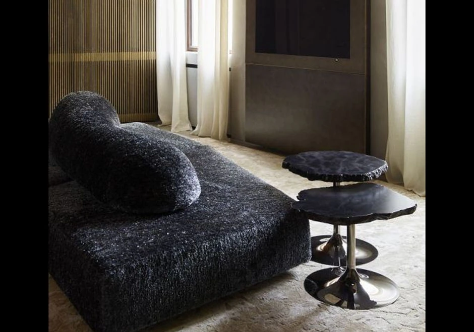 Mesa de designer CICLADI com base em aço escovado e acabamento brilhante em ouro, paládio ou rutênio. Tampo de alabastro - foto 4