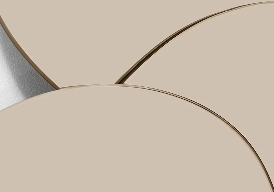 Espelho Clouds do Estúdio Campana tem estrutura de madeira e espelhos lapidados sobrepostos - foto 3