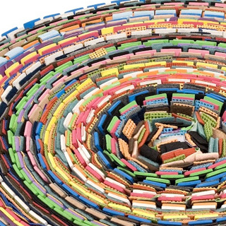 Banco edição limitada Vitória Régia com estrutura em aço inox e assento em sushi de carpete, borracha, tecido e EVA - foto 5