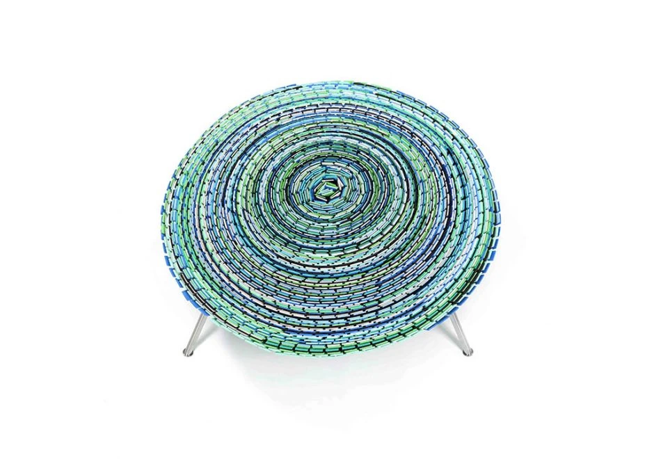 Banco edição limitada Vitória Régia com estrutura em aço inox e assento em sushi de carpete, borracha, tecido e EVA - foto 2