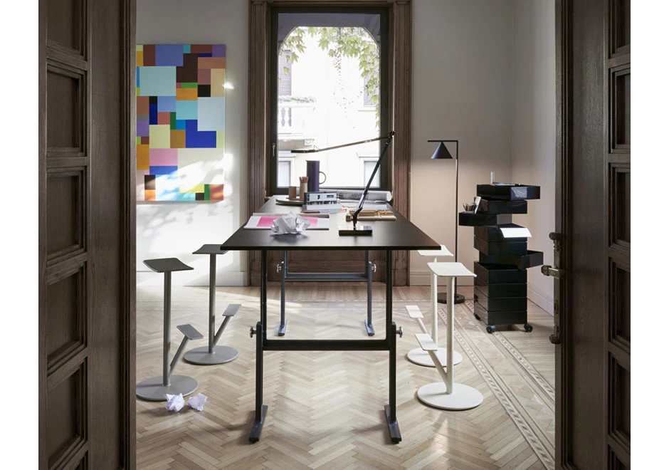 Mesa Brut com estrutura de ferro fundido pintado em poliéster e tampo de vidro transparente ou fumê - foto 11