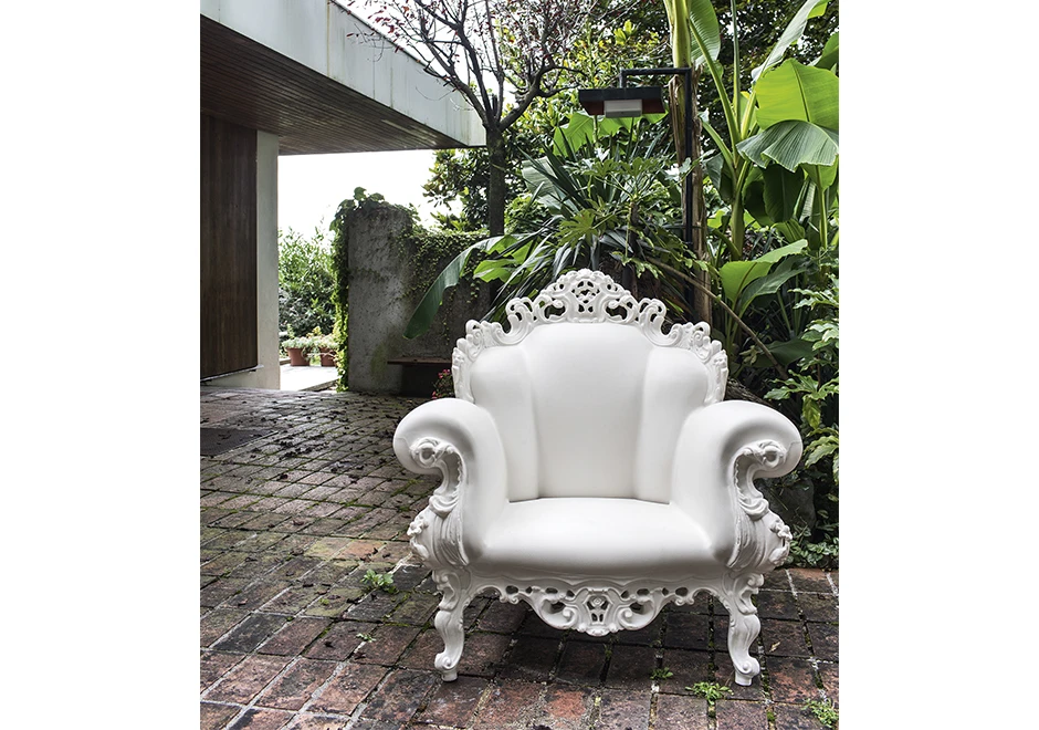 Poltrona outdoor Magis Proust com estrutura de polietileno nas cores laranja, vermelha, azul, branca, preta e multicor - foto 5