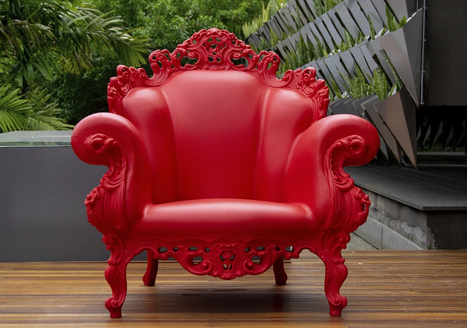 Poltrona outdoor Magis Proust com estrutura de polietileno nas cores laranja, vermelha, azul, branca, preta e multicor - foto 1