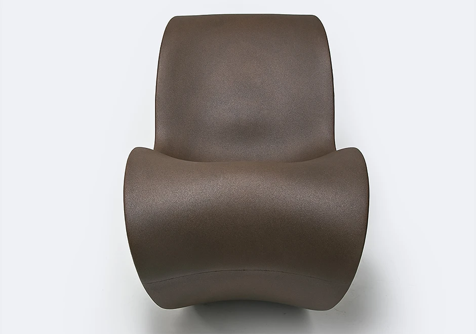 Poltrona design VOIDO, de Ron Arad, com estrutura de polietileno e disponível em seis cores - foto 6