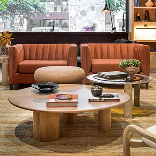 Mesa de centro Três com base e tampo de madeira Jequitibá Rosa ou Pinus e acabamento em verniz fosco - foto 5