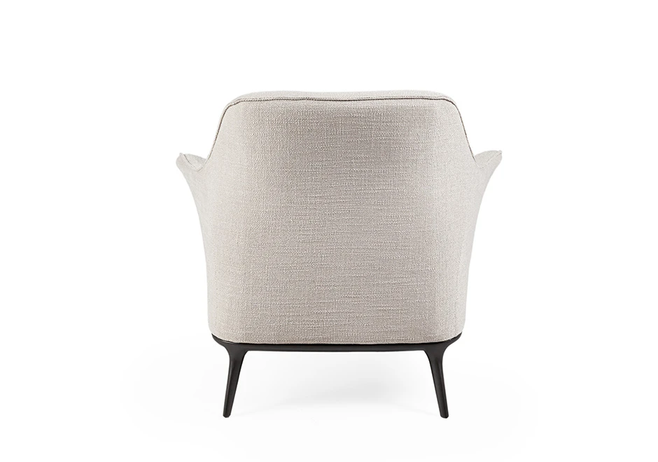 Poltrona alto padrão SIENA com base em madeira, acabamento em pintura laca, laca metalizada e verniz e estofado de tecido - foto 4