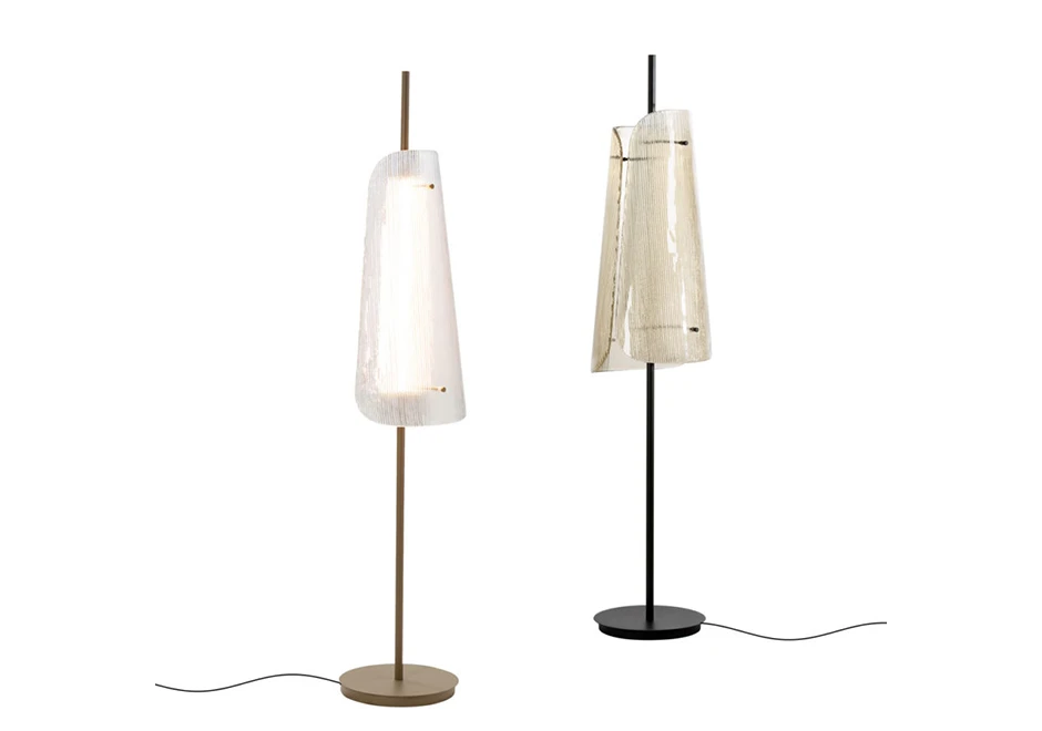 Luminária de chão Bent com base e estrutura em aço pintado, cúpula de vidro fundido transparente ou fumê - foto 1