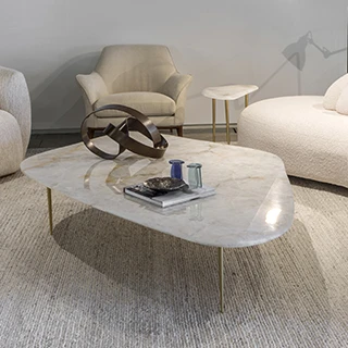 Mesa de centro COSMIC com pés cônicos em bronze maciço dourado e tampo lapidado de pedra - foto 5