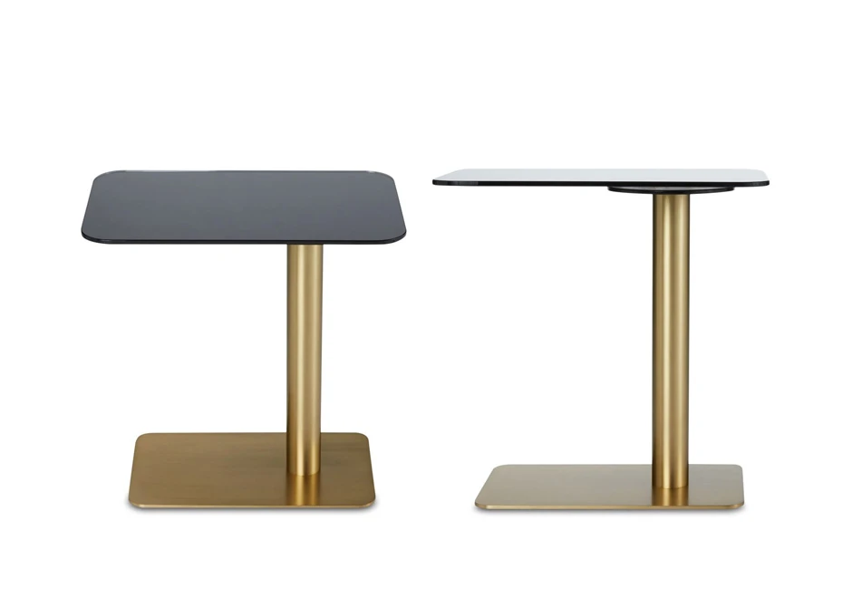 Mesa de apoio Flash Rectangle com base de aço. Tampo é feito de vidro espelhado ou mármore. Por Tom Dixon - foto2