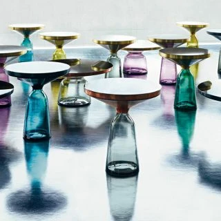 Mesa de centro Bell com base em vidro soprado e tampo de metal e vidro - foto 3
