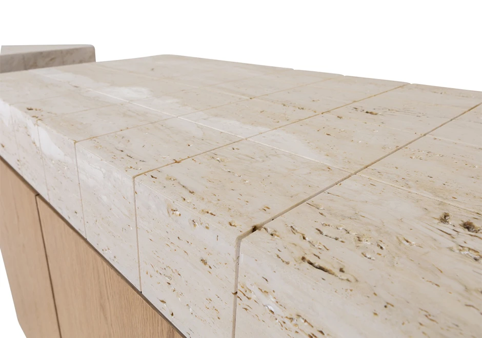 Aparador-buffet Blocos com tampo em mármore base em madeira Carvalho e chapa de aço com acabamento cortén - foto 4