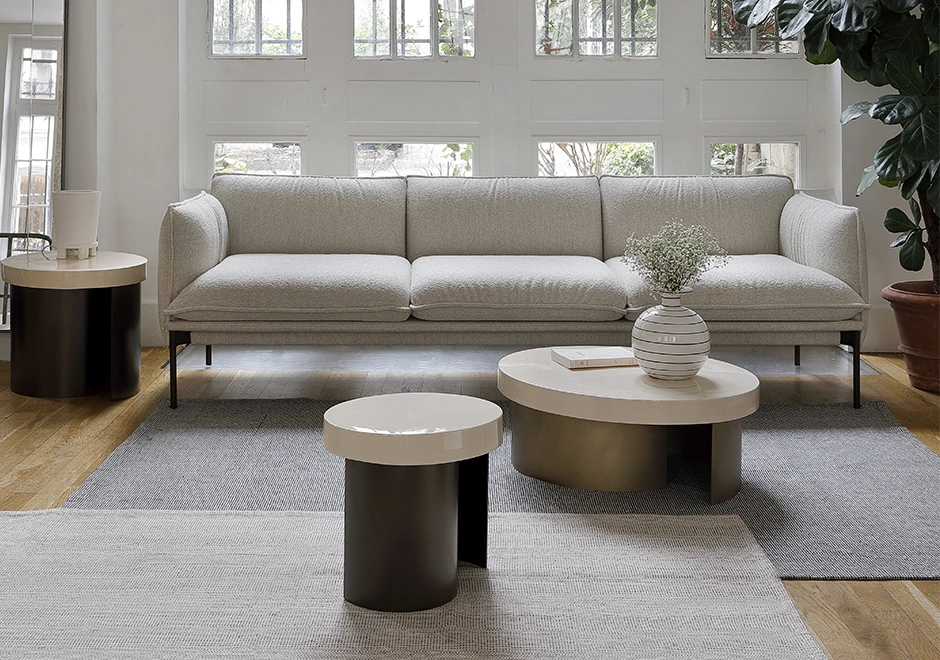 Mesa de apoio Nuage com base de metal e acabamento em laca na cor bronze ou pátina na cor latão. Tampo em cerâmica - foto 4