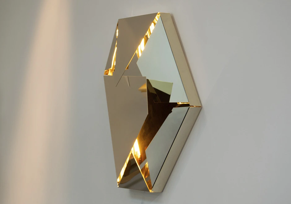 Espelho Kaleidos (Campana) em latão polido e com luz interna - foto 1