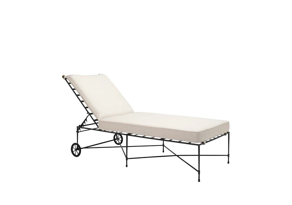 Chaise para área externa Amalf com estrutura de aço inoxidável e pintura eletrostática, sem braço