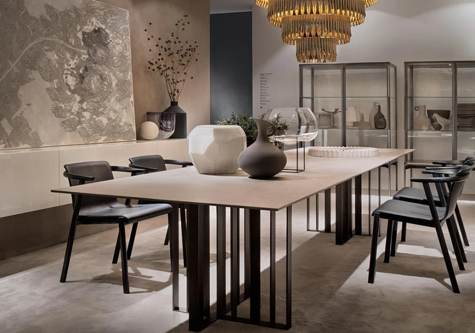 Mesa de jantar Shade com base em metal pintado e tampo de Carvalho, argila ou mármore reconstituído - foto 6