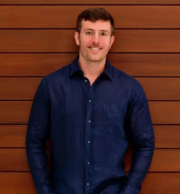 Tufi Mousse veste camisa azul marinho.