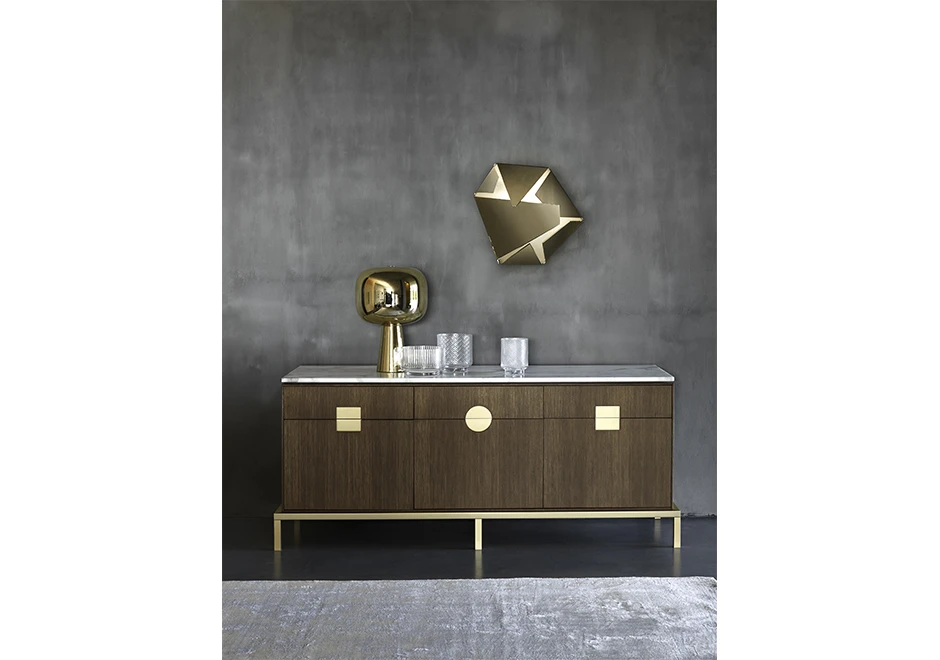 Luminária de mesa Dusk Dawn em latão e vidro metalizado.Cúpula revela uma espiral cônica interna de luz - foto 1