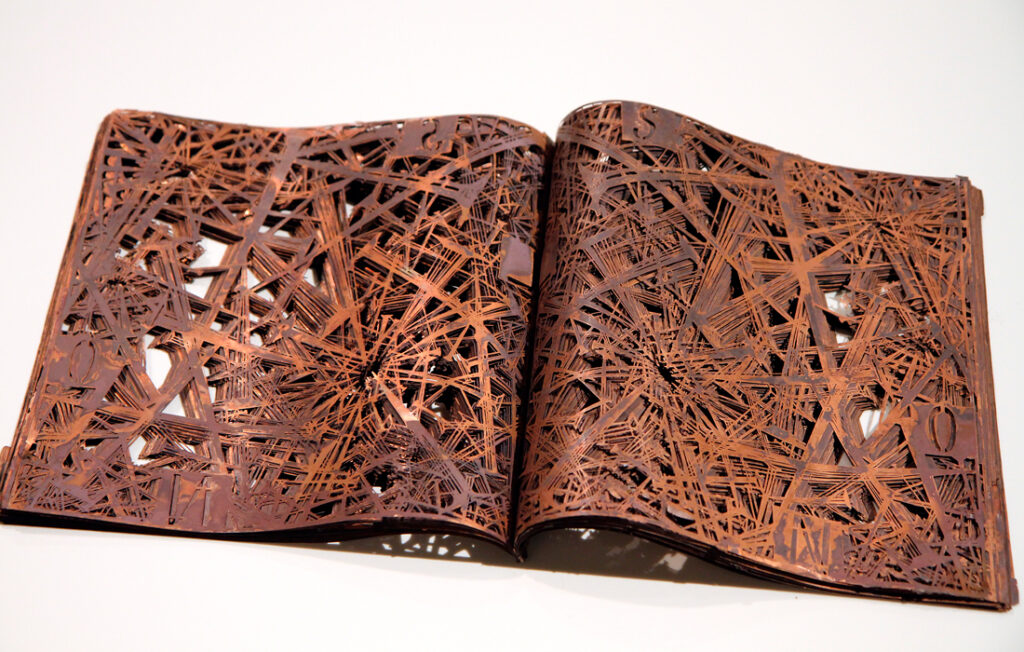 Exposição Entre em Cena - Jacqueline Terpins 2012