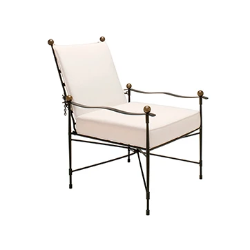 Poltrona externa Amalfi com estrutura de aço inoxidável e pintura eletrostática especial Januscoat