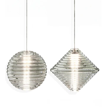 Luminária de teto Press em vidro canelado nos formatos de cone e esfera