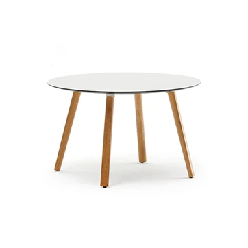 Mesa de apoio EMMA com estrutura em madeira Iroko natural ou em alumínio com pintura eletrostática.