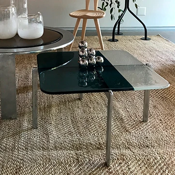 Mesa de apoio Haste com tampo em vidro bicolor