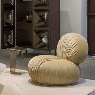 Poltrona Bio em um ambiente decorado, integrando-se harmoniosamente ao espaço.