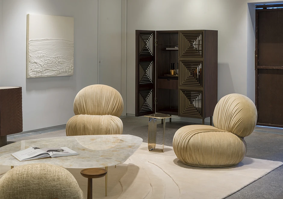 Poltrona Bio em um ambiente decorado, integrando-se harmoniosamente ao espaço.