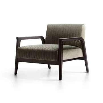 Poltrona baixa TARSIA, por Matteo Nunziati, com estrutura de madeira e estofado com capa removível de couro ou tecido