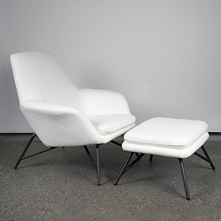 Vista da poltrona Vermount integrando-se com o pufe