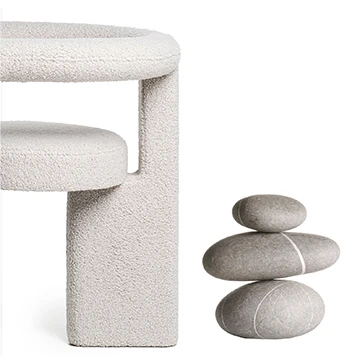 O balanço da cadeira Balance, criada pelo ucraniano Dmytro Kozinenko, para Woo Furniture