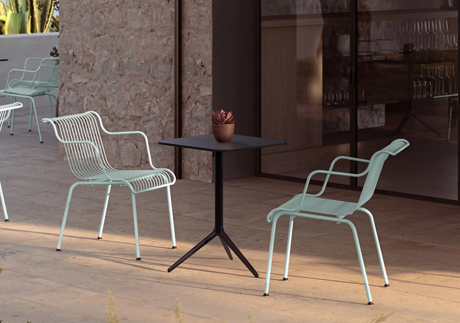 Ambiente com cadeiras South