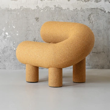 Poltrona Umi, da marca Woo Furniture, design do ucraniano Rostislav Sorokoviy