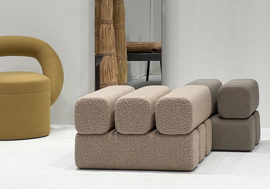 Ambiente com pufe Drova .6 da marca Woo Furniture