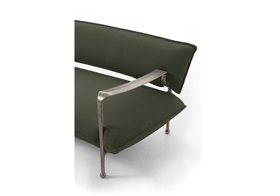 Detalhe do sofá Riace da marca Magis Design