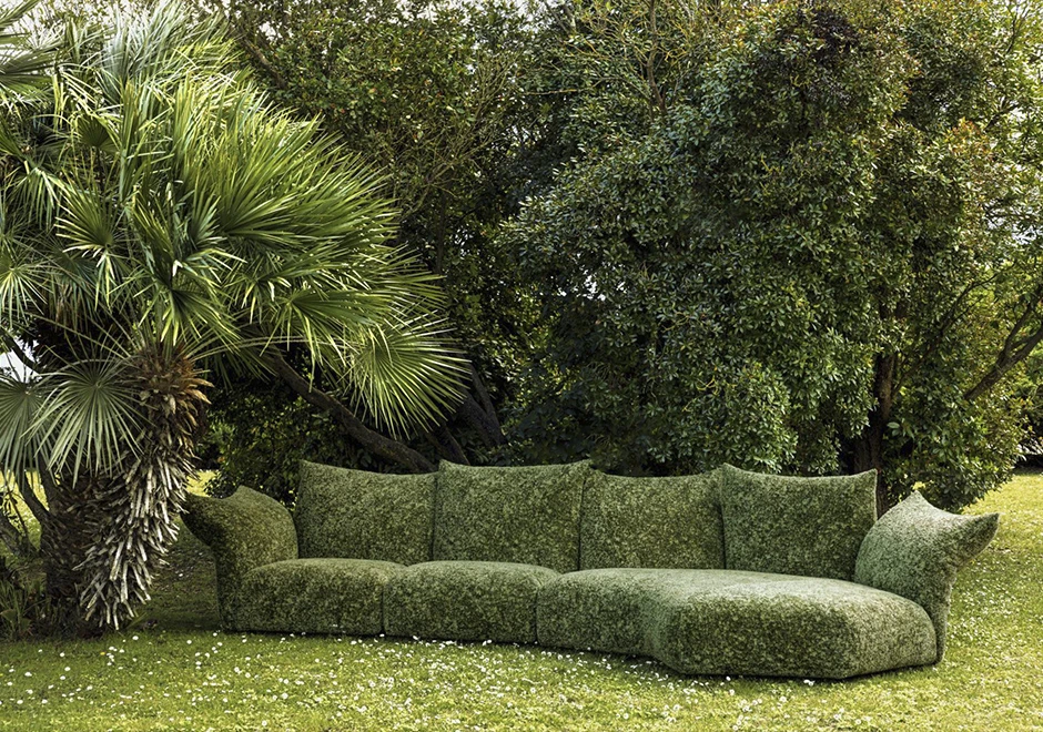 Sofá Standard Outdoor, no tecido Every Stone verde ecsuro.