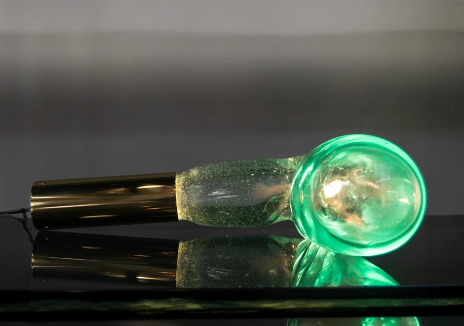 Luminária de mesa Sólido Etéreo 02