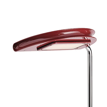 Detalhe da cúpula vermelha da luminária de chão Mezzaluna.