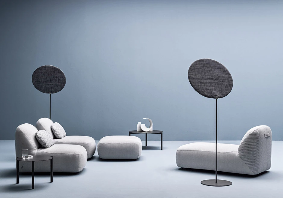 Coleção Reuse, da Varaschin, em ambiente interno.